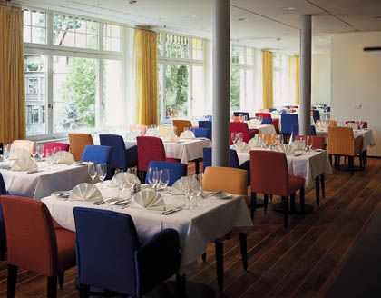 Zurich Development Center Otel Restoran fotoğraf